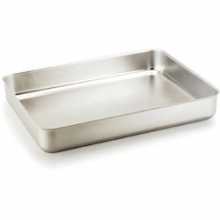 Aluminium deep baking tray for use in gas or electric ovens