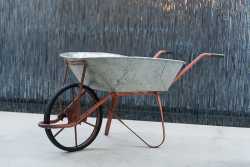 VINTAGE WHEEL BARROW IDEAL FOR A DRINKS CART LOLLY STATION FOOD DISPLAY